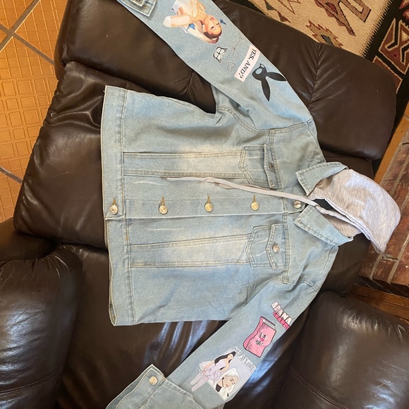 Brand New Ariana Grande decaled Women’s Denim Jacket - Picture 5 of 6
